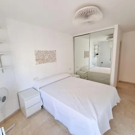 Апартаменты El Pulpo Beach And Pool Фуэнхирола